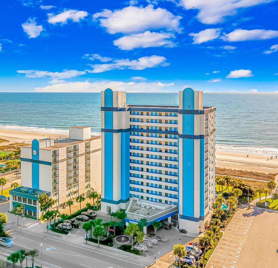 Updated One Bedroom Condo- Boardwalk Unit 837 - Direct Oceanfront! Sleeps 8! Holiday home *