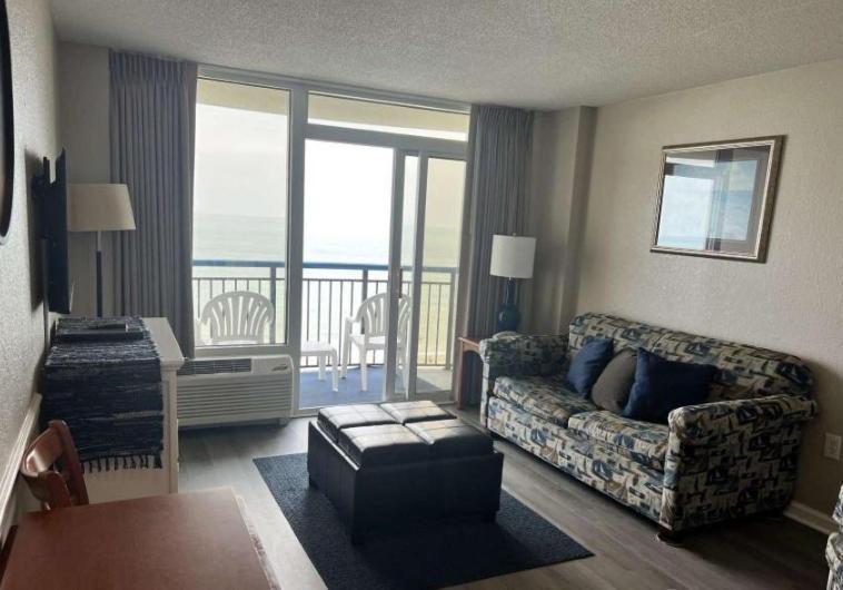 Updated One Bedroom Condo- Boardwalk Unit 837 - Direct Oceanfront! Sleeps 8! *